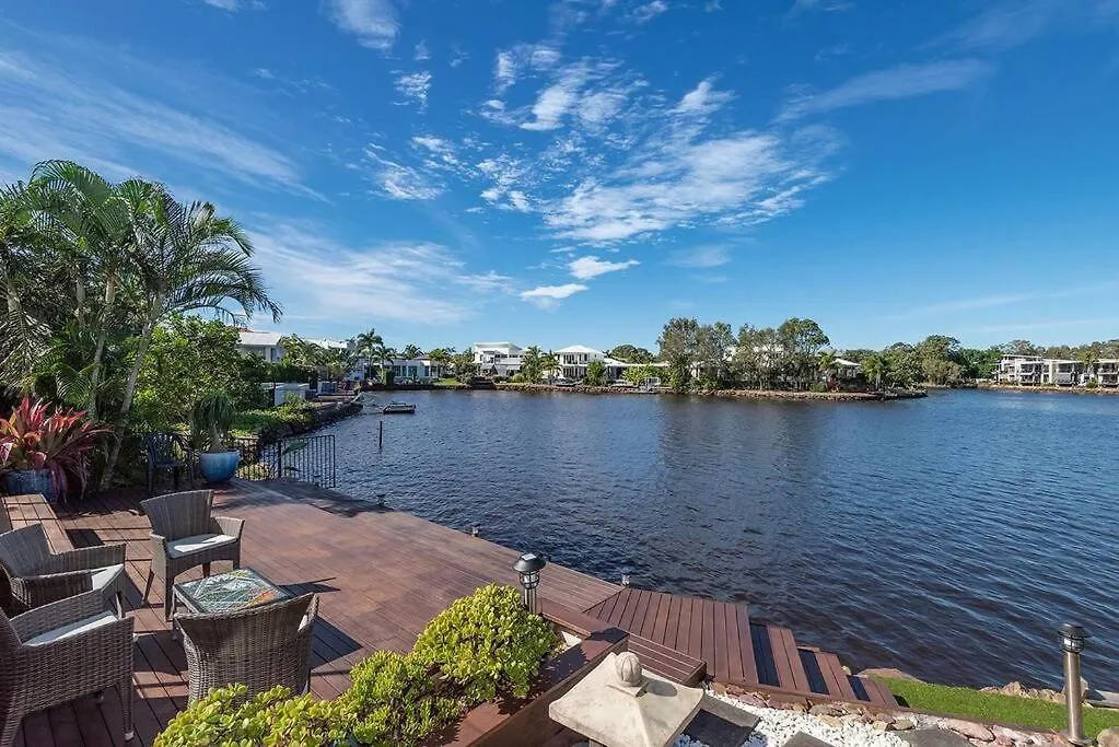 Stunning Waterfront Coastal Retreat, Sleeps 13 Villa Twin Waters Holiday home