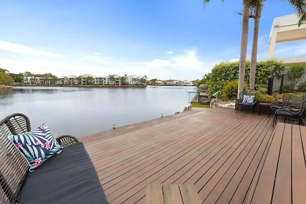 Stunning Waterfront Coastal Retreat, Sleeps 13 Villa Twin Waters