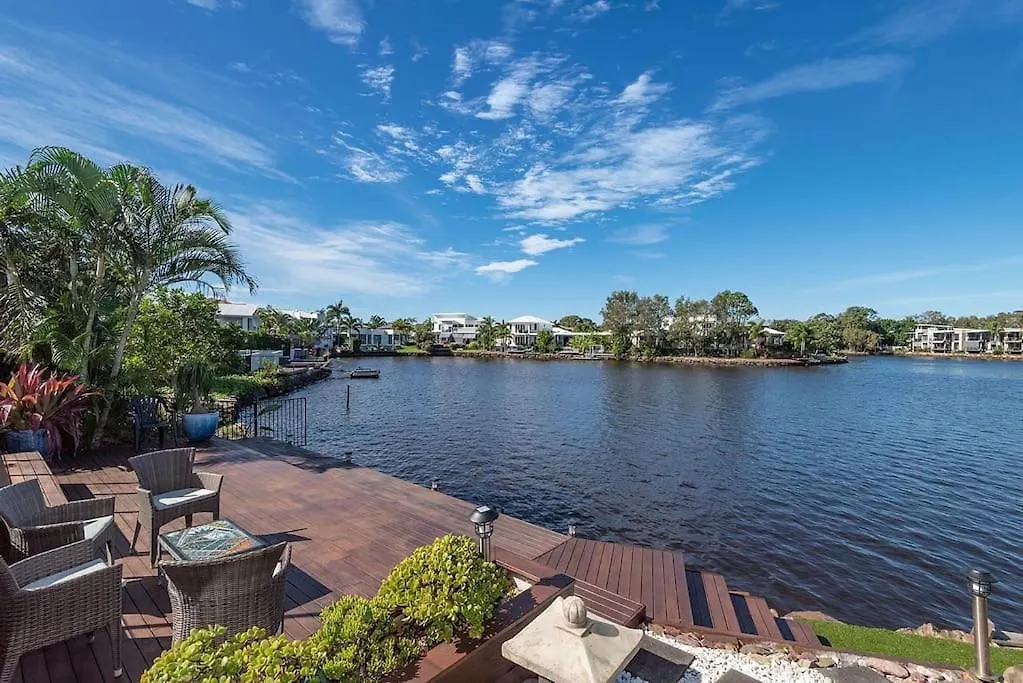 Stunning Waterfront Coastal Retreat, Sleeps 13 Villa Twin Waters 0*,  Australia