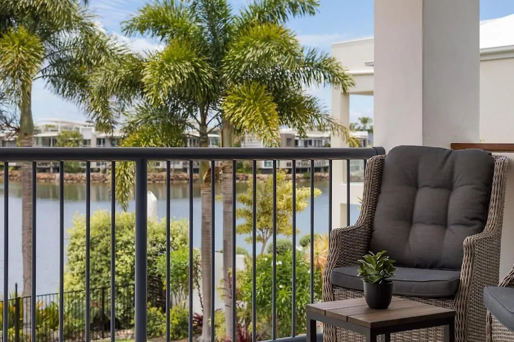 Holiday home Stunning Waterfront Coastal Retreat, Sleeps 13 Villa Twin Waters Australia