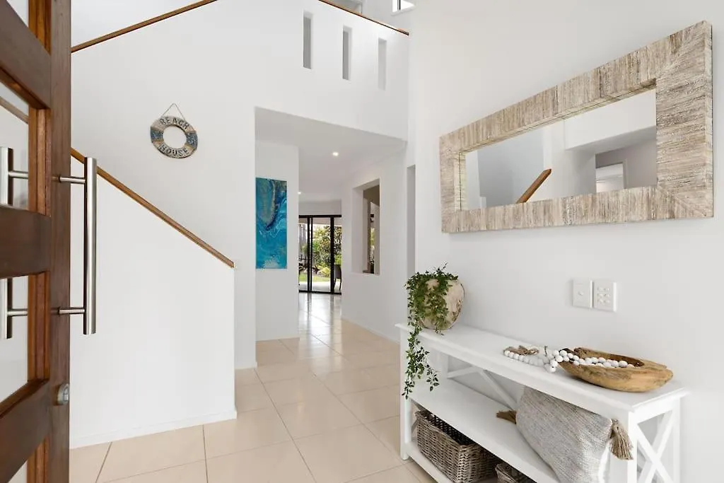 Stunning Waterfront Coastal Retreat, Sleeps 13 Villa Twin Waters 0*,