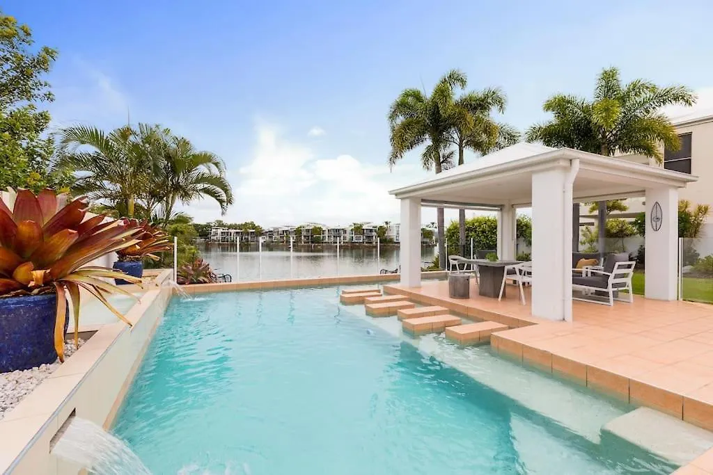 Stunning Waterfront Coastal Retreat, Sleeps 13 Villa Twin Waters 0*,  Australia