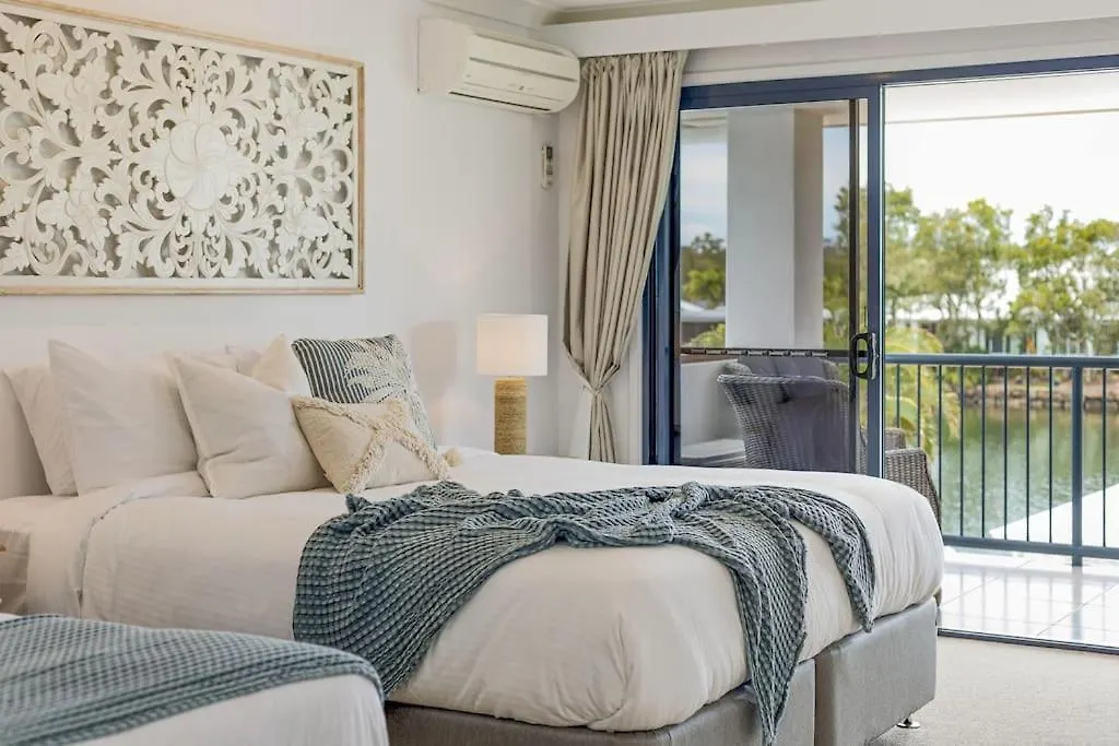 Stunning Waterfront Coastal Retreat, Sleeps 13 Villa Twin Waters